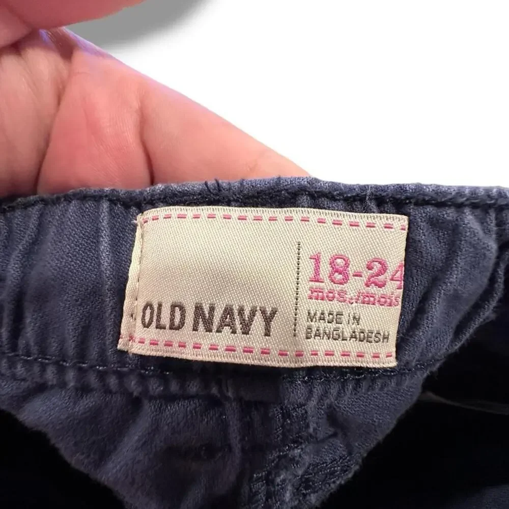 Early 2000s old navy purple pant with embroidered butterfly 18M